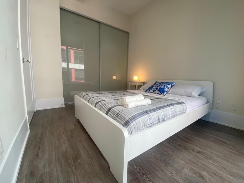 Grand View 2Br/2Ba Condos Cn Tower,Union,Tiff/Mtcc Toronto Bagian luar foto